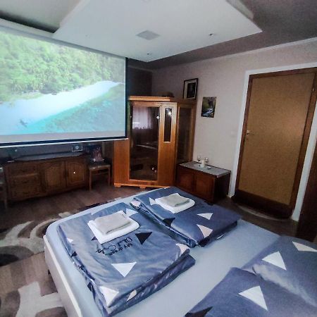 Apartman Magic Sauna,Jakuzzi,Kino Ливно Экстерьер фото
